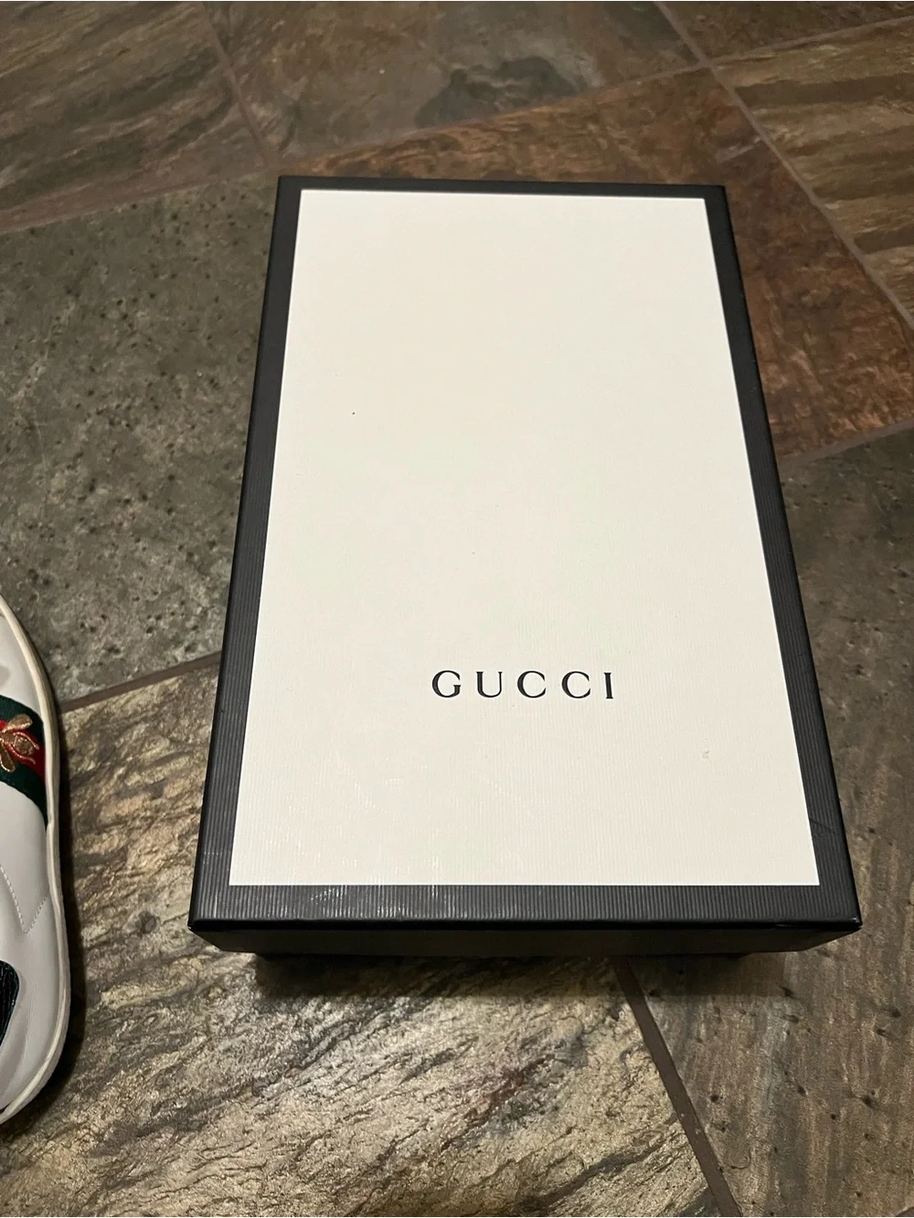 Gucci White Leather Ace Sneakers Red & Green Web Stripe and Bee Women’s 36 EUC
